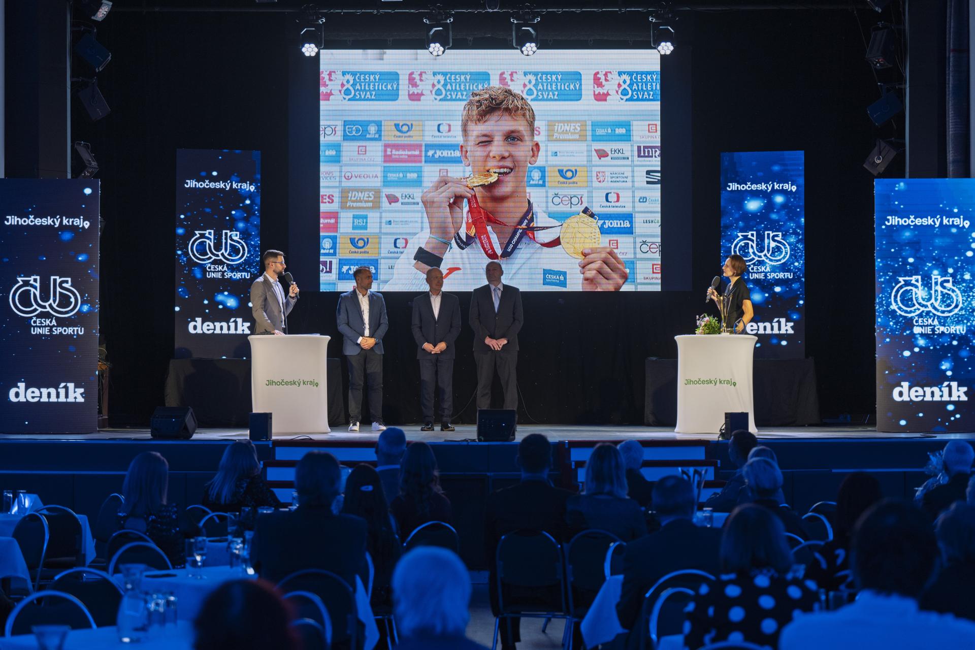 Jihočeským sportovcem roku 2025 se stal atlet Michal Rada | www.kraj ...