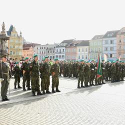 Hejtmanka Stráská během připomenutí 101. výročí vzniku ČSR a 15 let roty aktivních záloh.
