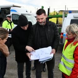 Radní pro dopravu Jiří Švec při kontrole dodržování povinných přestávek u řidičů nákladní dopravy.