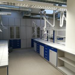 Střední škola obchodní v Českých Budějovicích otevřela nové učebny a laboratoře.