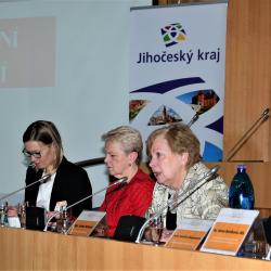 Vítězi I. ročníku soutěže pro firmy, které zohledňují zaměstnávání lidí ve věku 55+, jsou Centrum sociálních služeb Emausy, Dansen a Rohde & Schwarz.
