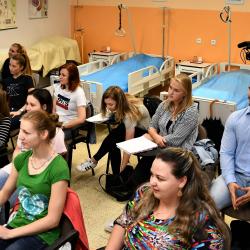 Hejtmanka Stráská zahájila školní rok na budějovické zdravotnické škole. Poděkovala zdravotníkům i studentům za nasazení při pandemii koronaviru.
