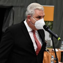 K oblasti dopravy se po čtyřech letech vrací náměstek za ČSSD Antonín Krák, který bude řešit také majetek a územní plánování.