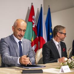 Slavnostní podpis Dohody o spolupráci mezi spolkovou zemí Dolní Rakousko a kraji Jihočeským a Jihomoravským a Krajem Vysočina
