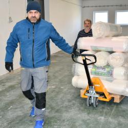 Jihočeský kraj posílá do oblasti jižního Turecka a severní Sýrie, které začátkem letošního února zasáhla vlna silných zemětřesení, 1940 matrací.