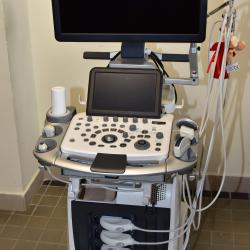 Nový ultrazvuk na dětském oddělení umí vyšetřit i srdce novorozence.