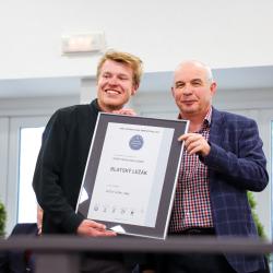 Školní minipivovar SOŠ ekologické a potravinářské Veselí nad Lužnicí získal na 34. Mezinárodním pivním festivalu v Litoměřicích stříbrnou pivní pečeť za pivo Blatský ležák světlý a bronzovou pivní pečeť za pivo Blatský ležák tmavý.