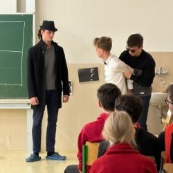 Jiní. Autorská hra žáků Gymnázia Jírovcova.