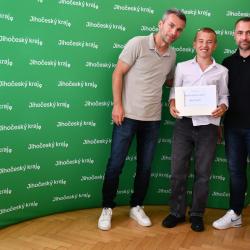 Náměstek Štojdl pogratuloval fotbalovým nadějím z Akademie Dynama, které zazářily doma i v zahraničí.