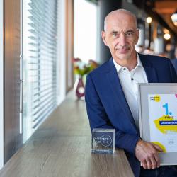 Nejlépe se žije v Jihočeském kraji. Potvrdily to výsledky patnáctého ročníku srovnávacího výzkumu „Místo pro život“, jehož výsledky byly zveřejněny ve středu 18. června 2025. Cenu pro nejlepší kraj převzal hejtman Martin Kuba.