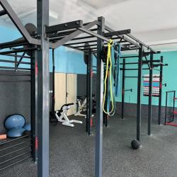 Střední škola polytechnická v Českých Budějovicích není jen běžná střední škola. V jejích třídách totiž studují nejen řemeslníci a technici, ale i budoucí hasiči a specialisté na požární prevenci – mladí lidé, kteří už během studia dokazují, že obstojí v těch nejnáročnějších podmínkách