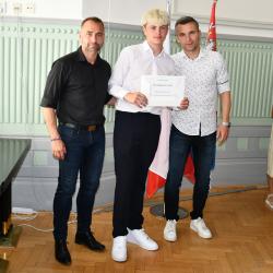 Náměstek hejtmana Jihočeského kraje pro oblast školství David Štojdl dnes přijal mladé fotbalisty kategorie U15 z Akademie SK Dynamo České Budějovice, kteří v uplynulé sezóně dosáhli mimořádného úspěchu.
