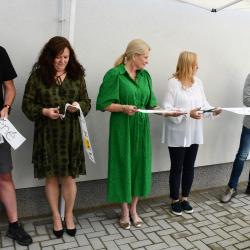 Domov Libníč a Centrum sociálních služeb Empatie dnes slavnostně představil zrekonstruovaný objekt chráněného bydlení v Tyršově sadu v Českých Budějovicích. Rozsáhlá rekonstrukce a přístavba přinesly modernější a komfortnější zázemí pro osoby se zdravotním postižením.
