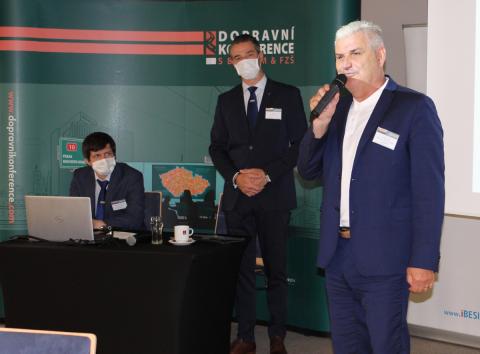 Zvýšení bezpečnosti na krajských silnicích řešil náměstek pro dopravu Krák na pravidelné Dopravní konferenci. 