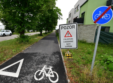 Jihočeský kraj vybuduje provizorní spojku mezi Včelnou a Rožnovem.