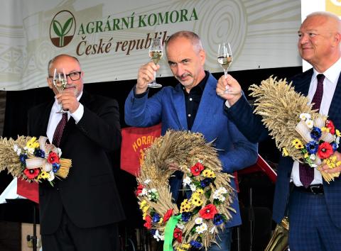 Hejtman Kuba na Živitelce při zahájení Národních dožínek: Jihočeští zemědělci jsou skutečně špička.