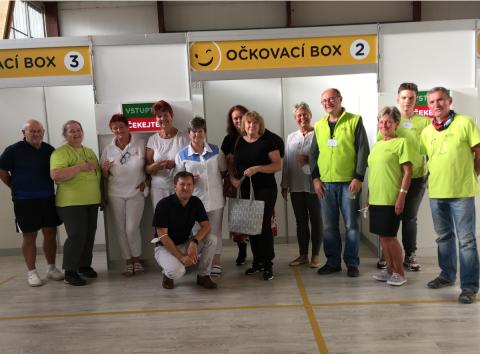 Po 225 dnech opouští velkokapacitní očkovací centrum ve Strakonicích tělocvičnu na Lidické ulici. V provozu bylo od 11. února do 23. září. Za tu dobu se na jeho chodu podílelo okolo 170 lidí, díky kterým bylo aplikováno přes 70 tisíc dávek vakcín proti nemoci covid-19.