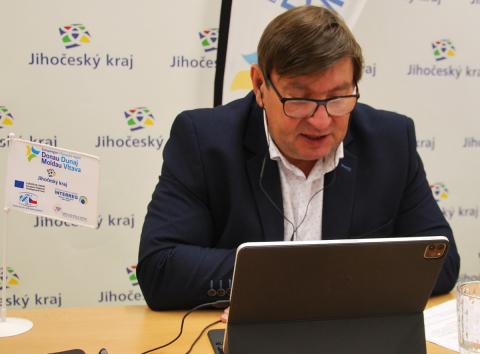 Mezinárodní konferencí s názvem „Společně k moderní obci“ skončilo předsednictví Jihočeského kraje v rámci sdružení Evropského regionu Dunaj-Vltava (ERDV).