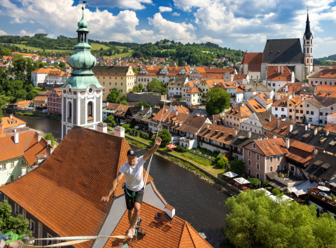 Slavnosti pětilisté růže, provazochodci nad městem i nové výstavy (Foto: Libor Sváček). 