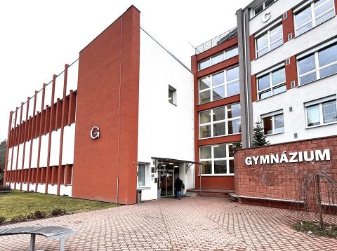 Gymnázium Český Krumlov.