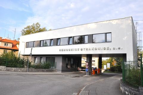 Preventivní vyšetření, konzultace s odborníky, prohlídka porodnice, běh s profesorem Pirkem a jeho přednáška o životosprávě a dlouhověkosti. To vše nabídne Nemocnice Strakonice veřejnosti v úterý 22. září 2026.