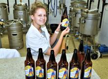 Od roku 2011 funguje na Střední odborné škole ekologické a potravinářské Veselí nad Lužnicí školní minipivovar, který slouží pro praktickou výuku žáků. Letos tak slaví již desáté narozeniny. 