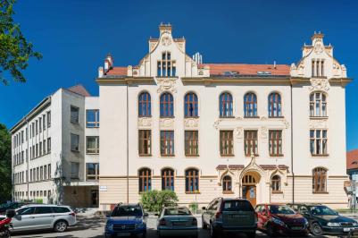 Obchodní akademie České Budějovice.
