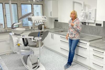 MUDr. Jana Šímová v nové zubní ordinaci v nemocnici Strakonice.