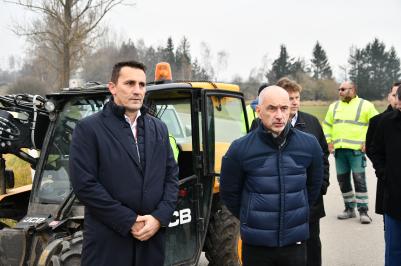 „Z našeho pohledu nejde jen o čistý a bezpečný zdroj elektřiny, případně tepla. Předpokládám, že tato technologie se stane stabilní částí budoucího energetického mixu v Evropě. A pro nás je to příležitost, aby zde vzniklo třeba i školicí a výcvikové centrum,“ dodává hejtman Jihočeského kraje Martin Kuba. 