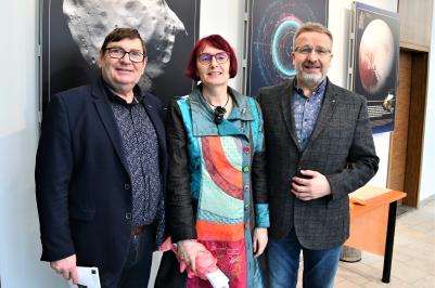 Zleva – náměstek hejtmana pro kulturu Pavel Hroch, ředitelka planetária Jana Tichá a vedoucí odboru kultury a památkové péče KÚ JčK Patrik Červák.