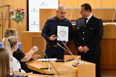 Hejtman Kuba obdržel Řád svatého Floriána za neutuchající podporu dobrovolných hasičů.