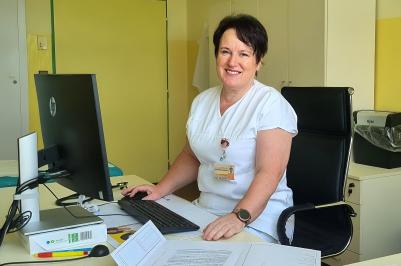Odborné vedení ambulance zajišťuje primářka Oddělení klinické biochemie MUDr. Hana Prokschová.