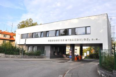 Preventivní vyšetření, konzultace s odborníky, prohlídka porodnice, běh s profesorem Pirkem a jeho přednáška o životosprávě a dlouhověkosti. To vše nabídne Nemocnice Strakonice veřejnosti v úterý 22. září 2026.